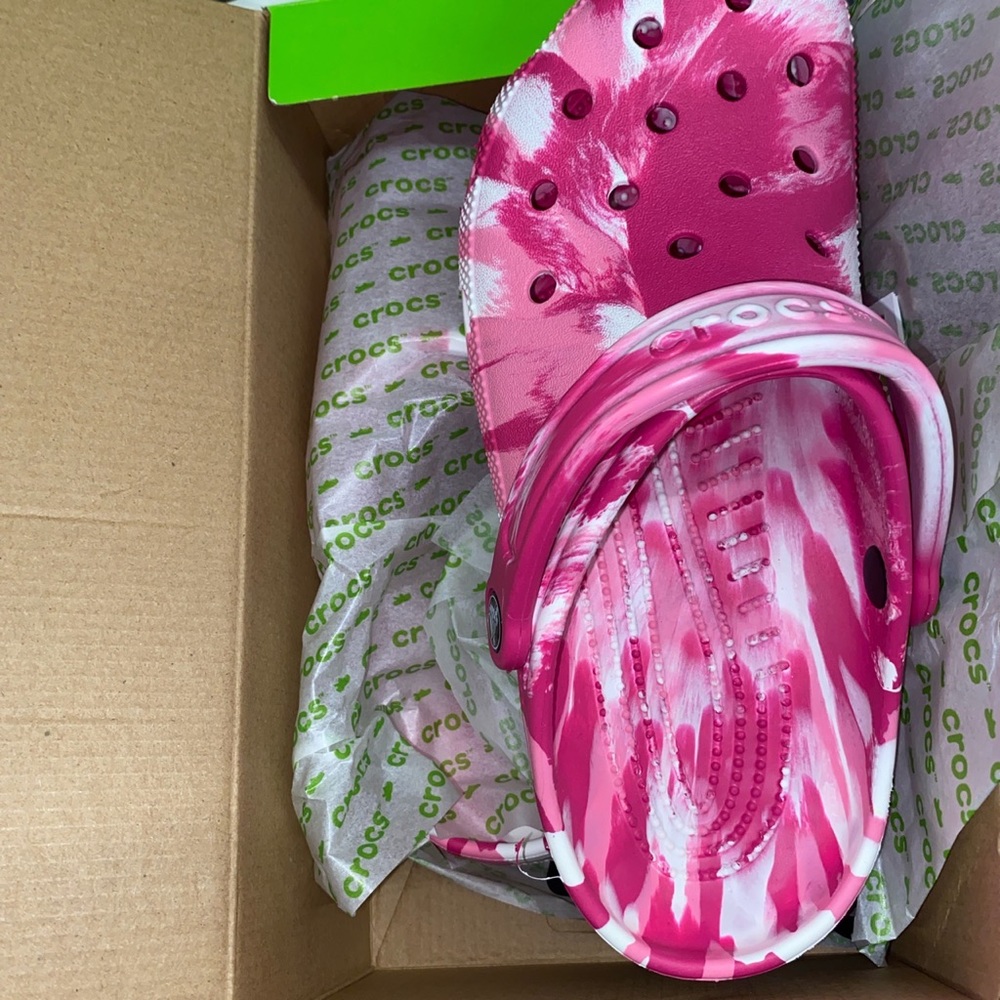 Size 9 womens marble crocs